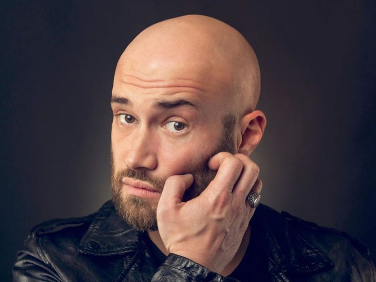 Imagine Stire Care a fost primul job din televiziune al lui Mihai Bendeac. Actorul s-a umplut de ruşine când a văzut imaginile la iUmor | 2review.ro