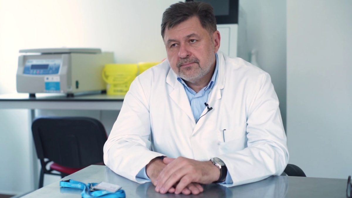 Mii de români nevaccinați, plasaţi în carantină la intrarea în ţară. Alexandru Rafila îi sfătuiește să respecte regulile