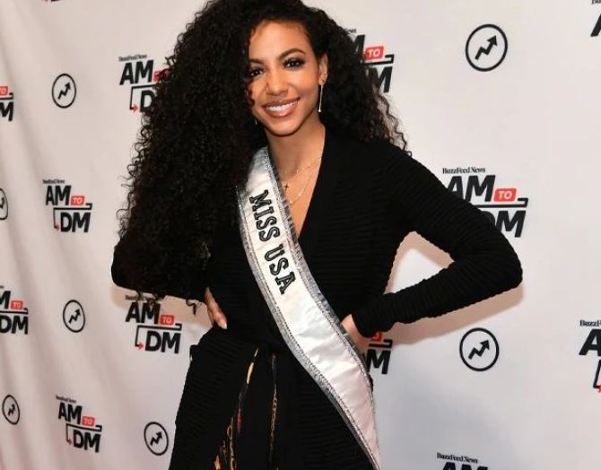 Imagine Stire Cheslie Kryst, fostă Miss SUA 2019, s-a sinucis! Ce a scris în biletul de adio, înainte de a se arunca în gol dintr-o clădire cu 60 de etaje | 2review.ro