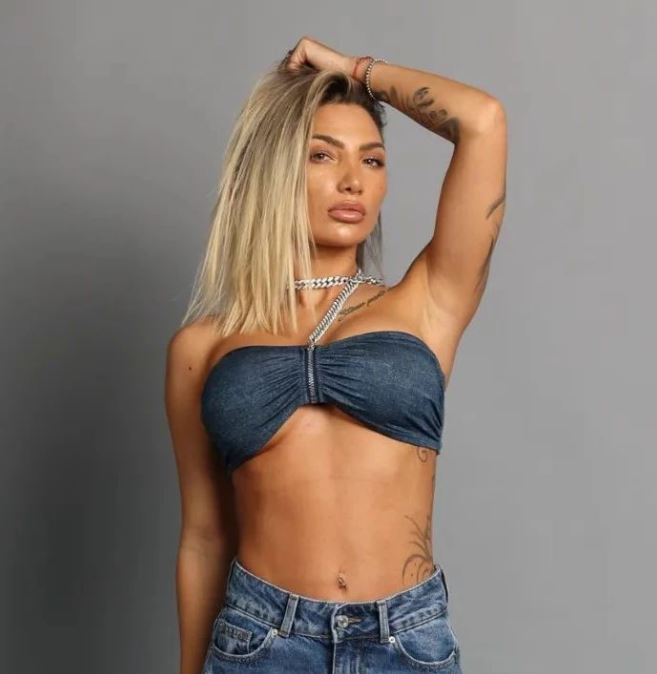 Imagine Stire Din ce face bani Ana Dobrovie? „Războinica” a făcut ravagii la Survivor cu frumuseţea ei | 2review.ro