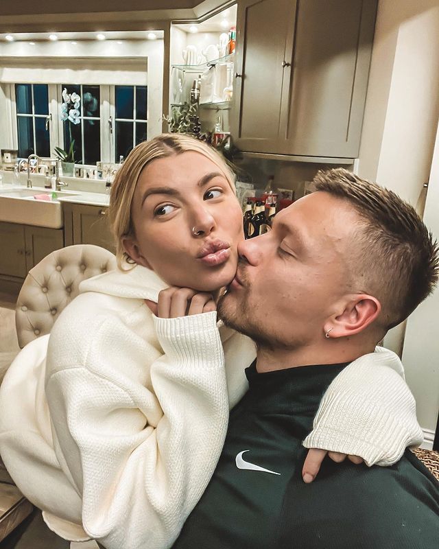 Olivia și Alex Bowen, foști concurenți ai show-ului ”Love Island”, vor avea un bebeluș