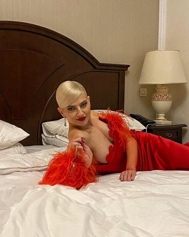 Imagine Stire Lidia Buble s-a afișat în costum de baie, după ce a pus câteva kilograme în plus. Cum arată aceasta acum? | 2review.ro