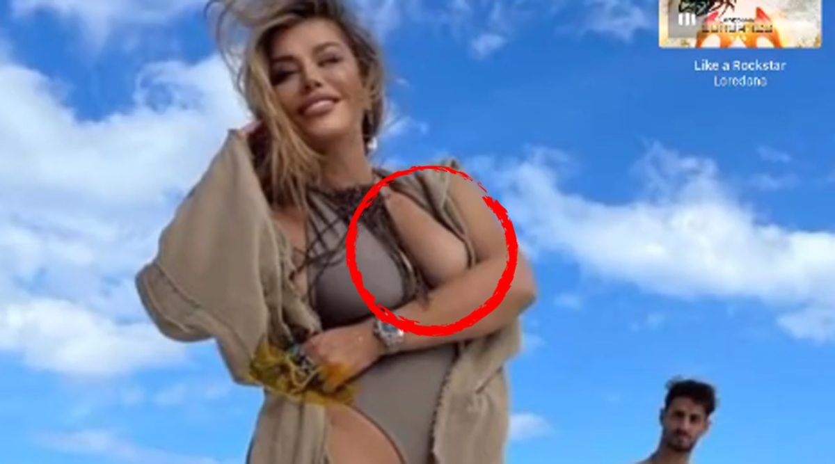 Imagine Stire Iluzie optică sau realitate?! Loredana Groza și-a scăpat un sân pe afară în această imagine?! | 2review.ro