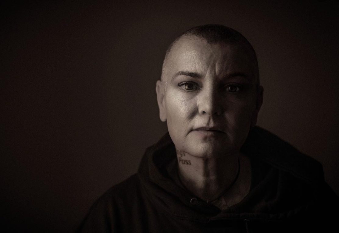 Imagine Stire Fiul solistei Sinéad O’Connor s-a sinucis. Tânărul avea doar 17 ani | 2review.ro