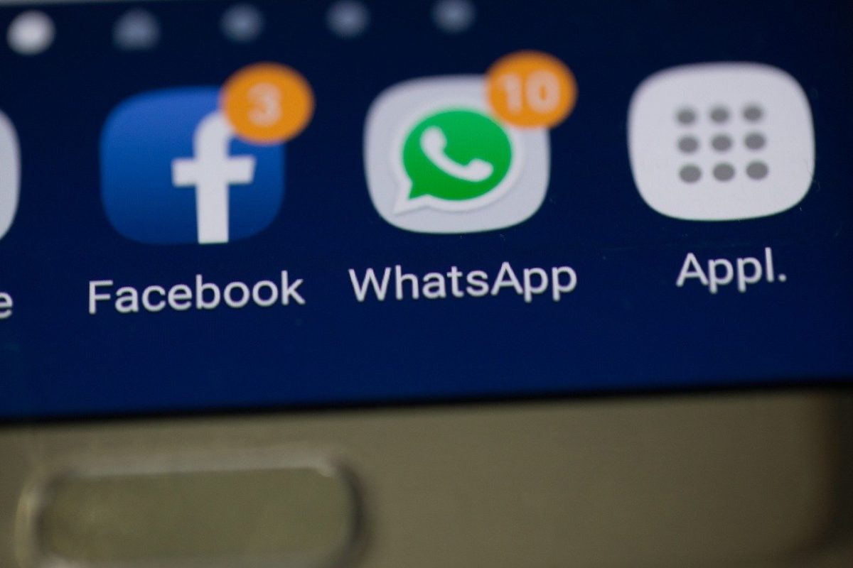 Noua metodă de furt la început de 2022, pe Whatsapp. Ce li se cere victimelor să facă? Atenție mare!