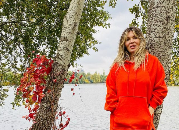 Imagine Stire Gina Pistol şi-a uimit fanii! Cum s-a fotografiat vedeta în vacanţă: „Trebuia sa ajung repede!” | 2review.ro