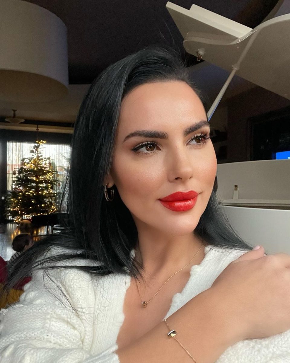 Imagine Stire FOTO | Poze super-hot cu Lavinia Pîrva din vacanța exotică! Soția lui Ștefan Bănică Jr. are un corp tras ca prin inel, după ce a slăbit | 2review.ro