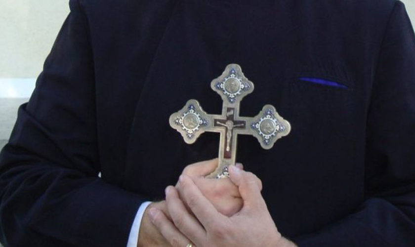 Cum era să fie păcălit un preot cu o sumă de 1200 lei?