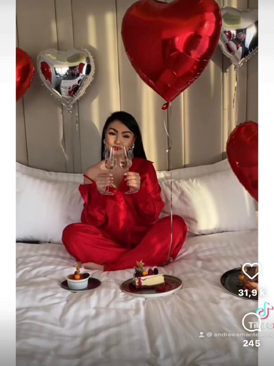 Imagine Stire Andreea Mantea este singură de Valentine`s Day. Vedeta a făcut marele anunț: ”Oamenii singuri….” | 2review.ro