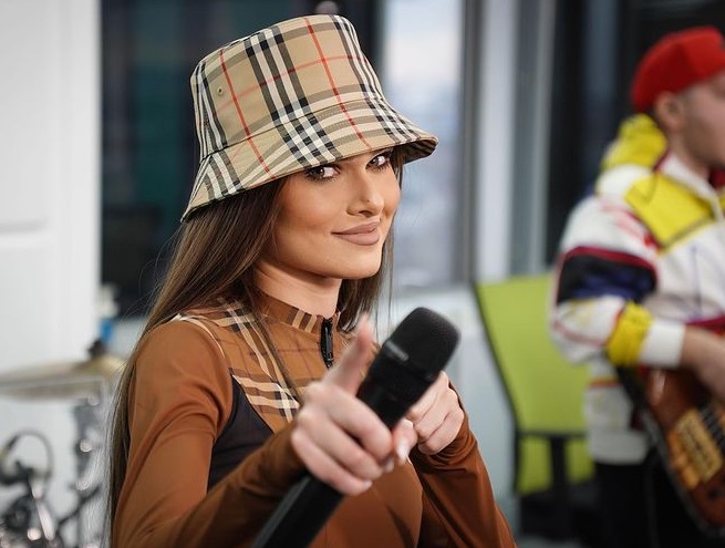 Imagine Stire Theo Rose a primit un mesaj de amenințare: ”Vei muri în seara asta” Artista a tras o mare sperietură | 2review.ro