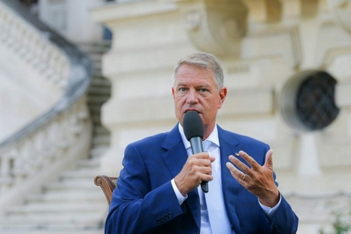 O elevă din Botoșani i-a scris președintelui Iohannis. Ce i-a reproșat tânăra?