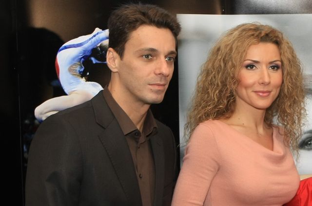 Imagine Stire Carmen Brumă şi Mircea Badea, daţi afară din casă! Motivul pentru care au fost obligaţi să se mute de urgenţă | 2review.ro