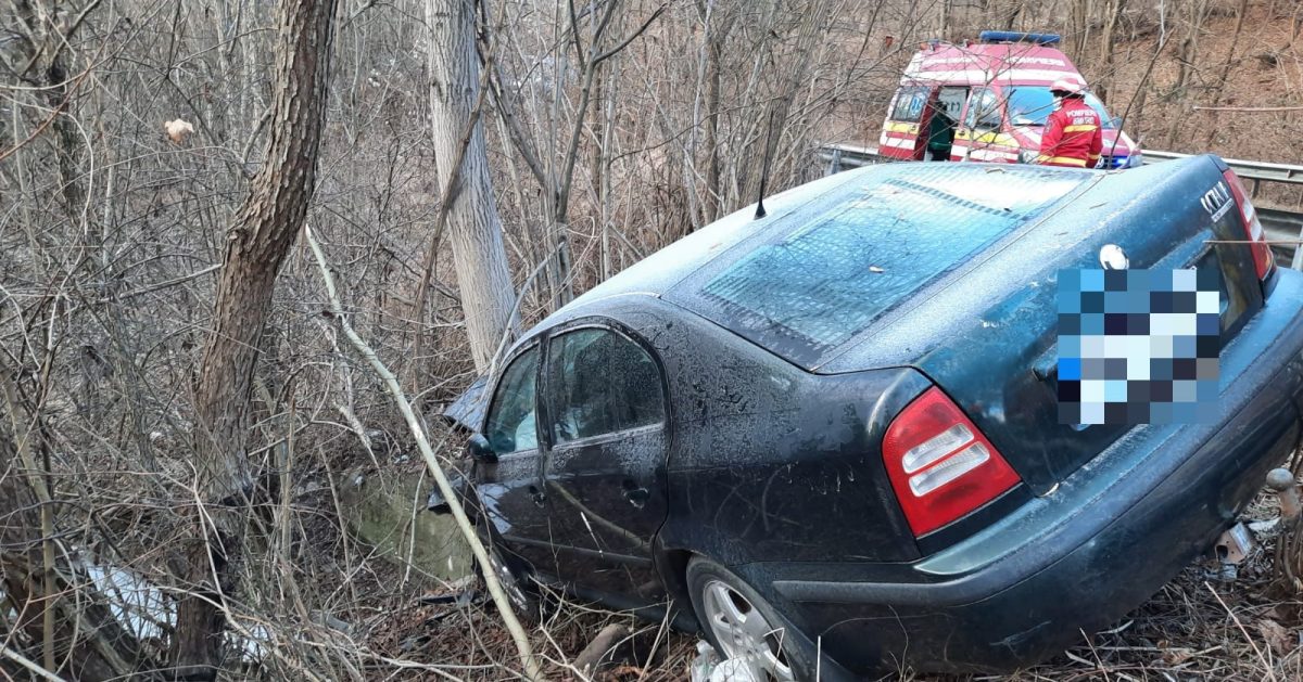 Accidente grave în Dâmbovița. O femeie a rămas încarcerată
