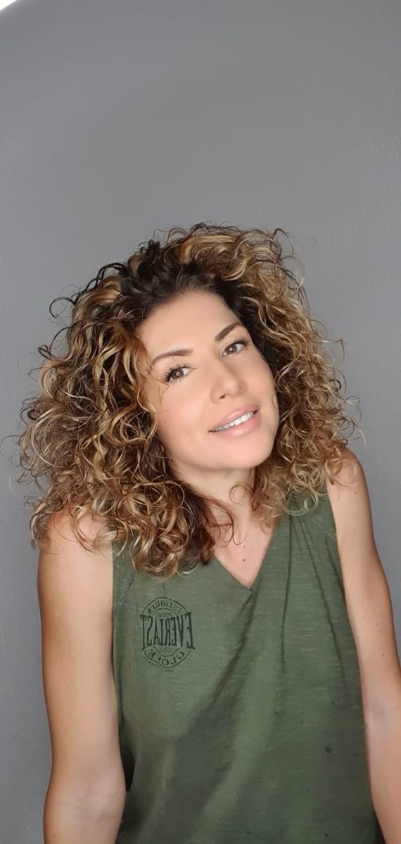 Imagine Stire Dialogul amuzant dintre Carmen Brumă şi Vlad, după ce băieţelul a auzit că mama lui îşi pregăteşte silueta pentru vară. Replica lui a lăsat-o fără cuvinte | 2review.ro