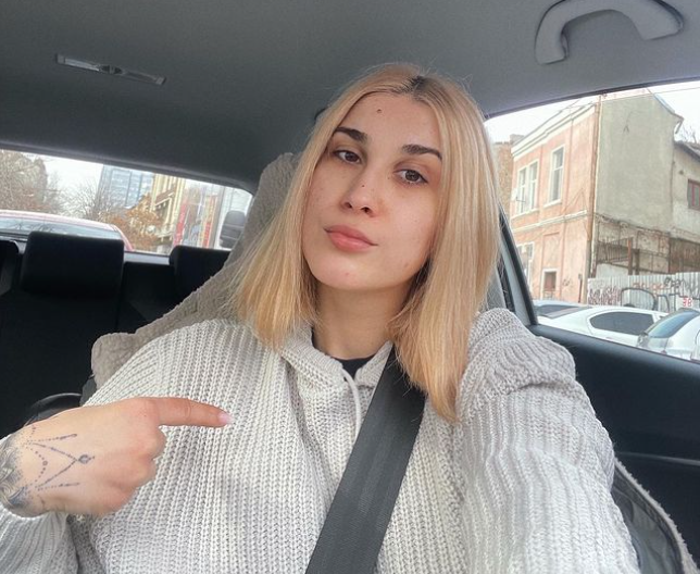 Imagine Stire Cu ce boală se confruntă, de fapt, Adda. Artista a făcut dezvăluiri neaşteptate: „După un an jumătate de chin în care mi s-a pus diagnostic greşit…” | 2review.ro