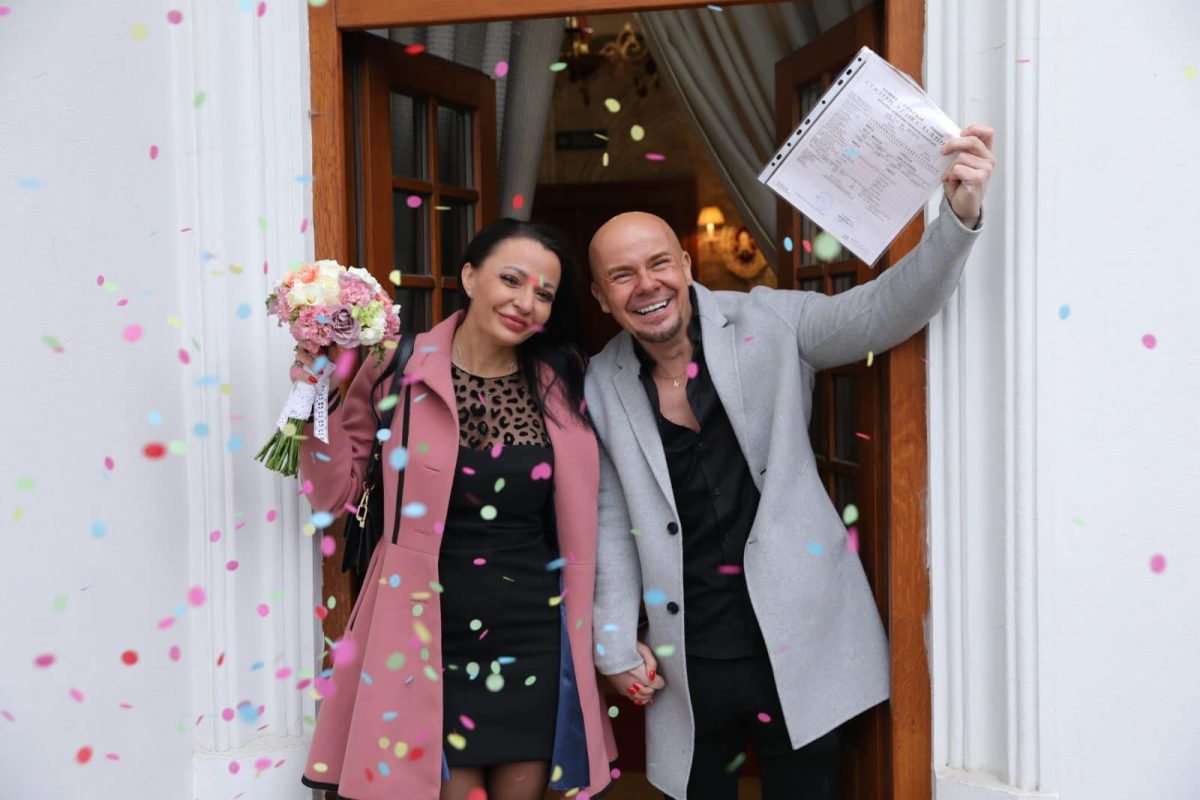 Soția lui DJ Morris a depus actele de divorț, după doar 3 săptămâni de căsnicie. Ce a făcut-o să se răzgândească?