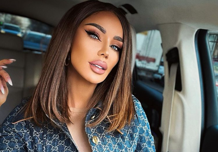 Imagine Stire De necrezut! Cât a costat-o pe Bianca Drăguşanu valiza din imagine? Românii înstăriţi dau banii aceştia pe o întreagă vacanţă | 2review.ro