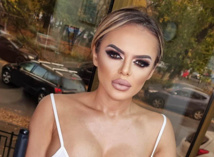 Imagine Stire Cum se întreţine Simona Hapciuc după ce a rămas fără jobul din televiziune? „La finalul zilei, toată lumea se gândește la bani” | 2review.ro