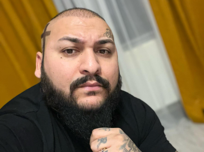 Imagine Stire Cine este și cum arată mama lui Dani Mocanu. Artistul mai are o soră, Diana, care îi calcă pe urme | 2review.ro