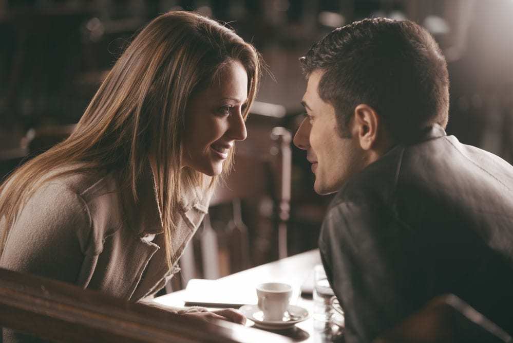 Imagine Stire BANC | Un bărbat merge la prima întâlnire cu o femeie cunoscută printr-un site matrimonial | 2review.ro