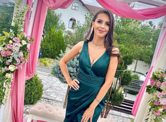 Imagine Stire Georgiana Lobonț, dezvăluiri despre cea mai scumpă vacanţă din viaţa sa. Câţi bani a scos din buzunar artista | 2review.ro
