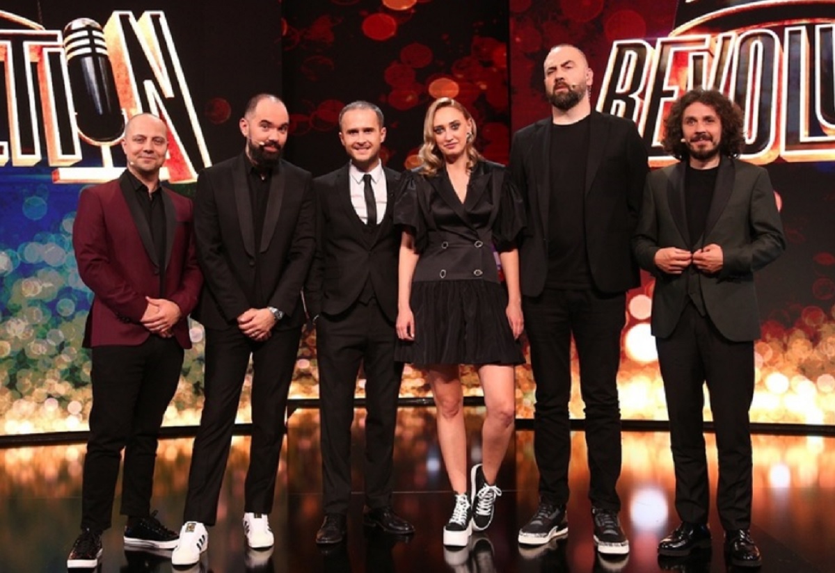 De râsul internetului! Antena 1, ţinta glumelor după ce a scos din grilă emisiunea Stand-up Revolution