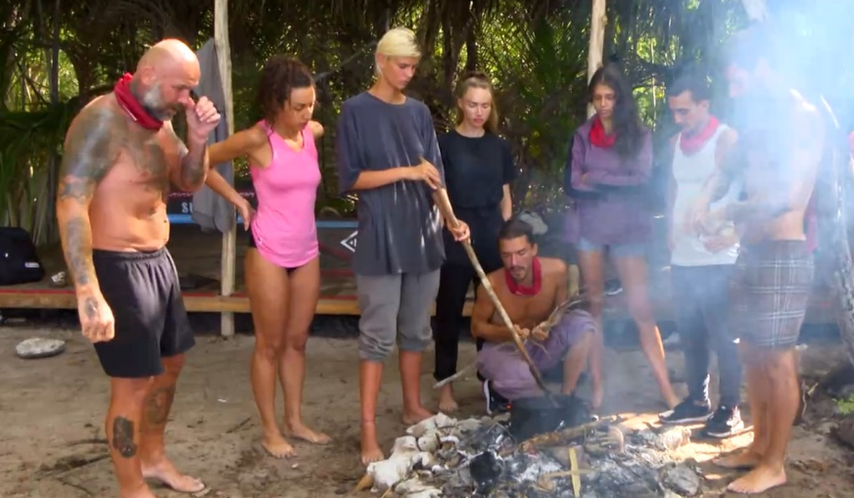 Imagine Stire Cum își spală concurenții de la Survivor România hainele: „Condițiile sunt mult mai grele decât se prezintă la televizor” | 2review.ro