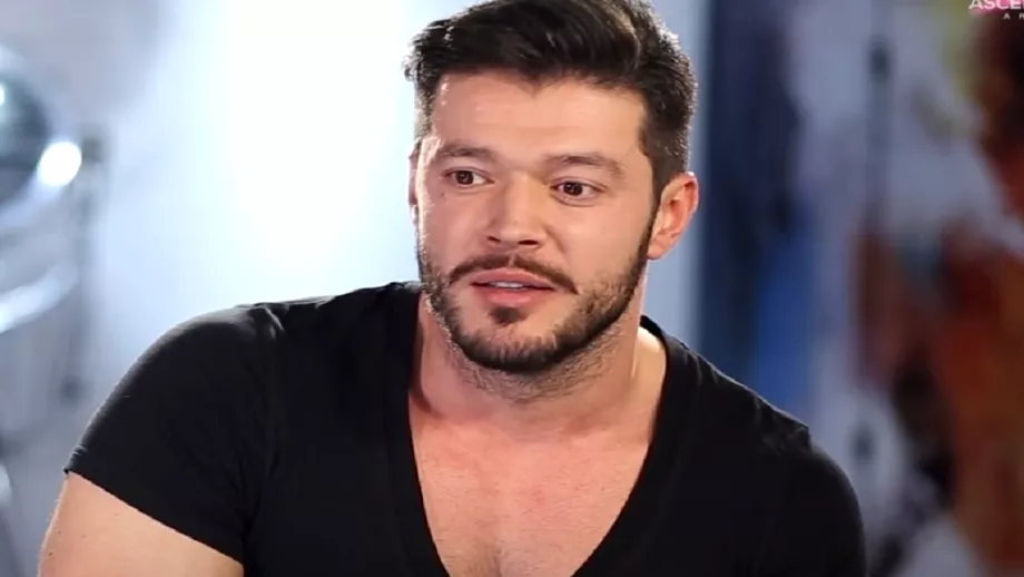 Imagine Stire Nu e banc! Câți lei costă o salată cu pui în restaurantul lui Victor Slav din Capitală | 2review.ro
