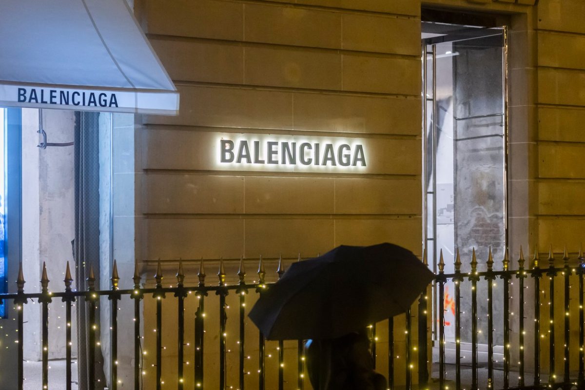 Renumita casă de modă Balenciaga susţine Ucraina! Ce mesaj au transmis reprezentanţii brandului pe contul oficial de Instagram