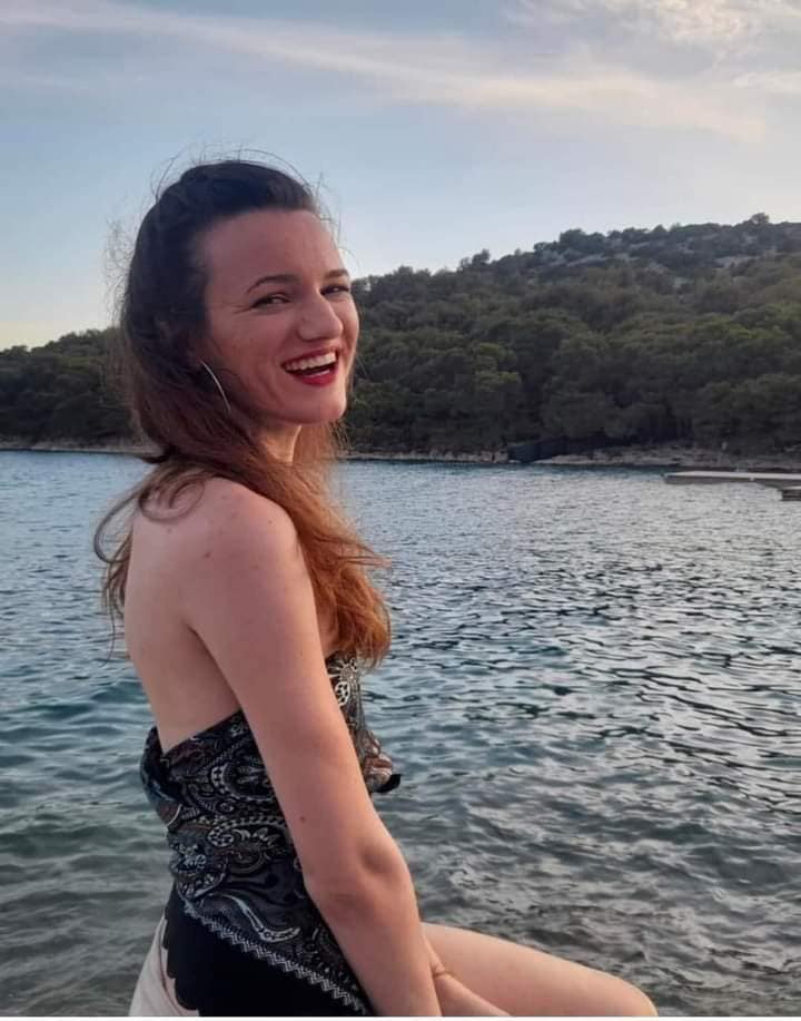 Imagine Stire Mirela a dispărut fără urmă după ce a mers la o petrecere! Tânăra a fost văzută ultima oară pe 13 februarie | 2review.ro
