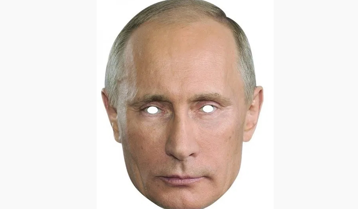 Nu e o glumă! A apărut masca terorii, cu chipul lui Vladimir Putin. Cu câți lei se vinde în București