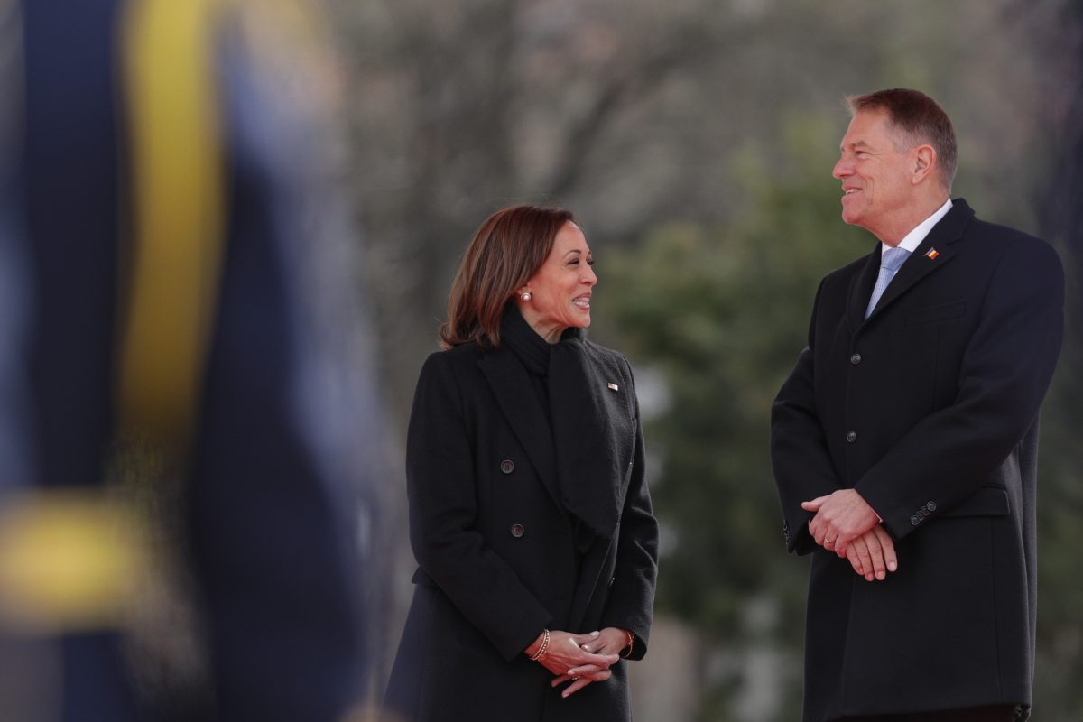 Imagine Stire Cine e Kamala Harris, femeia pe care Joe Biden o susține în lupta pentru președinția Americii. Se va înfrunta cu Donald Trump | 2review.ro