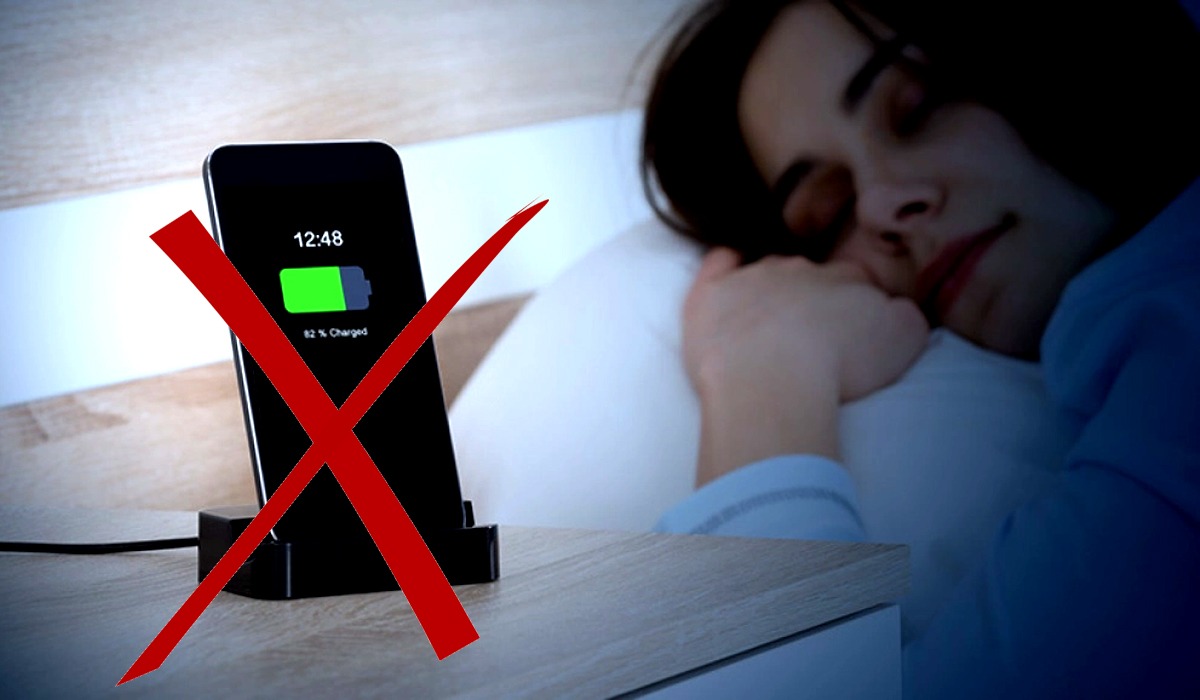 Ce se întâmplă dacă lași telefonul peste noapte, la încărcat. Ce pățește smartphone-ul tău, de fapt