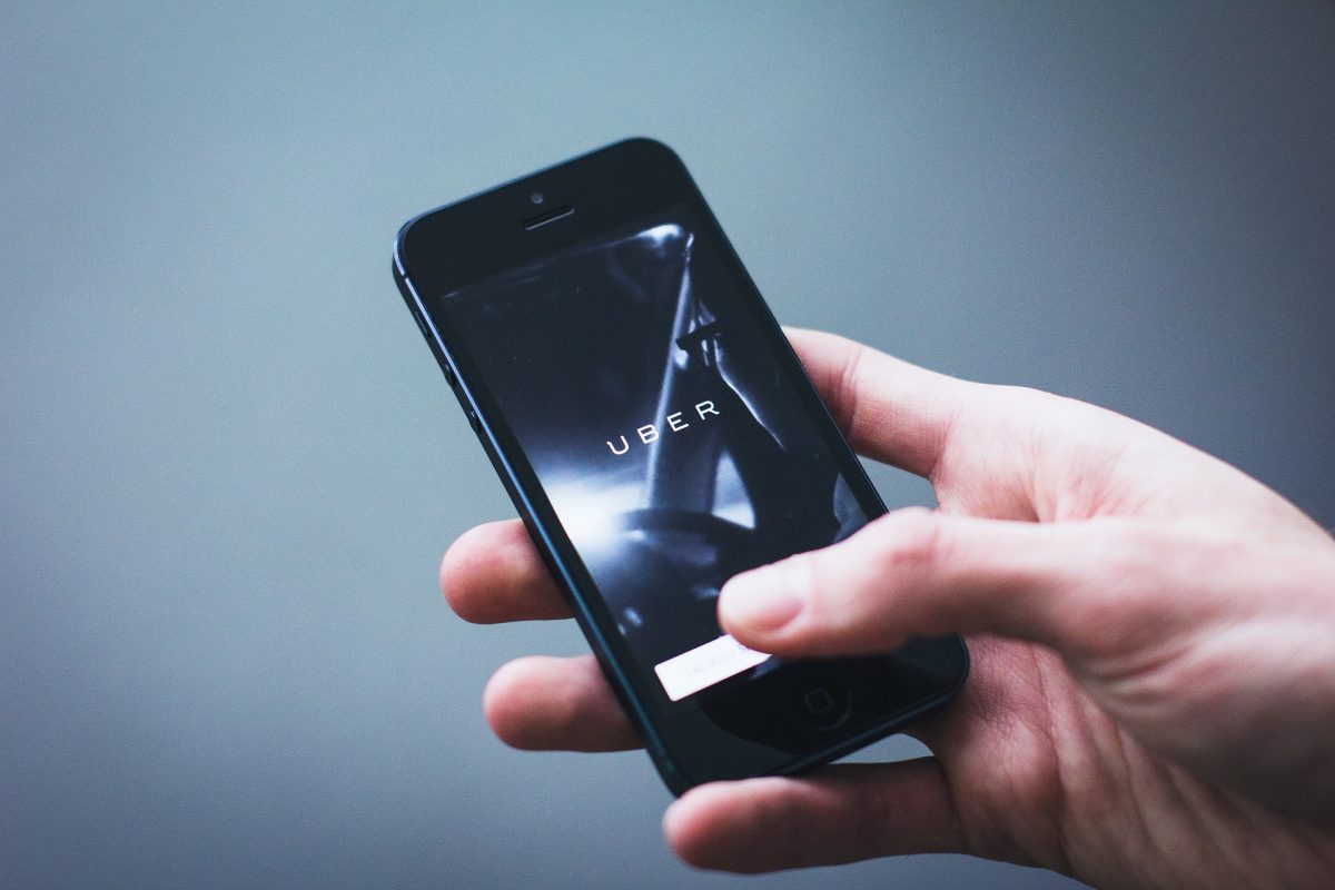 Imagine Stire O femeie din Anglia s-a îmbătat și a comandat un Uber. Unde voia să o ducă șoferul | 2review.ro