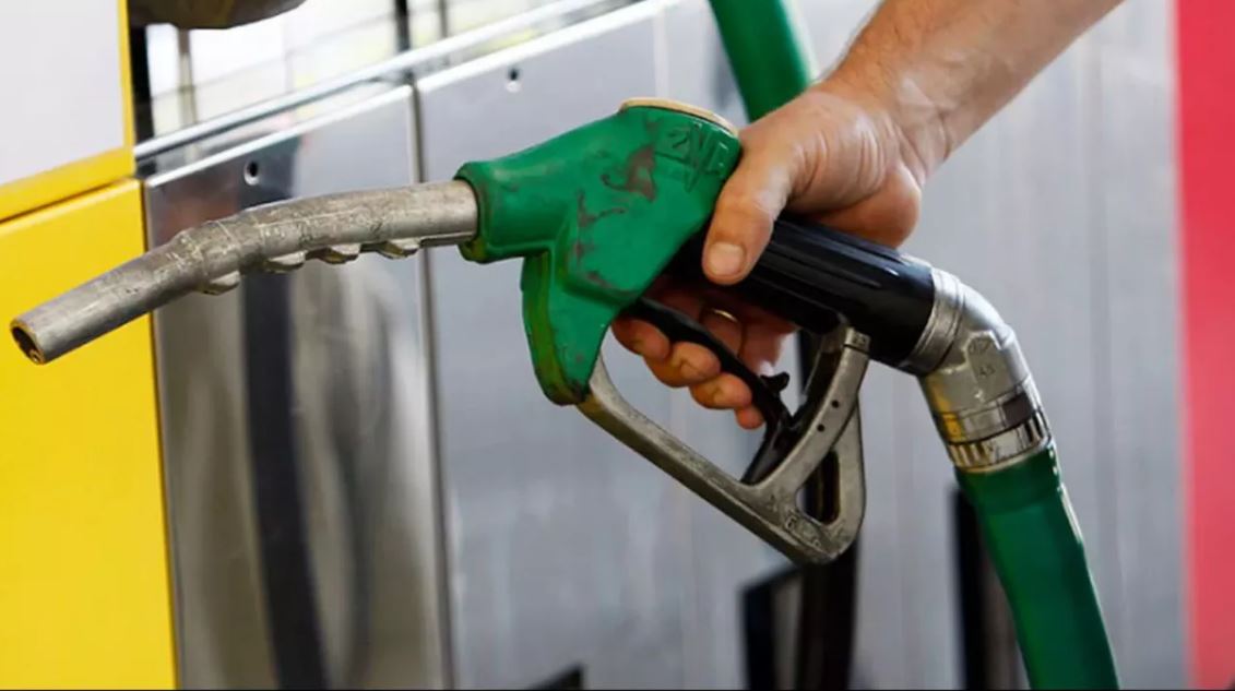 Val de scumpiri fără precedent! Cât costă benzina și motorina în București