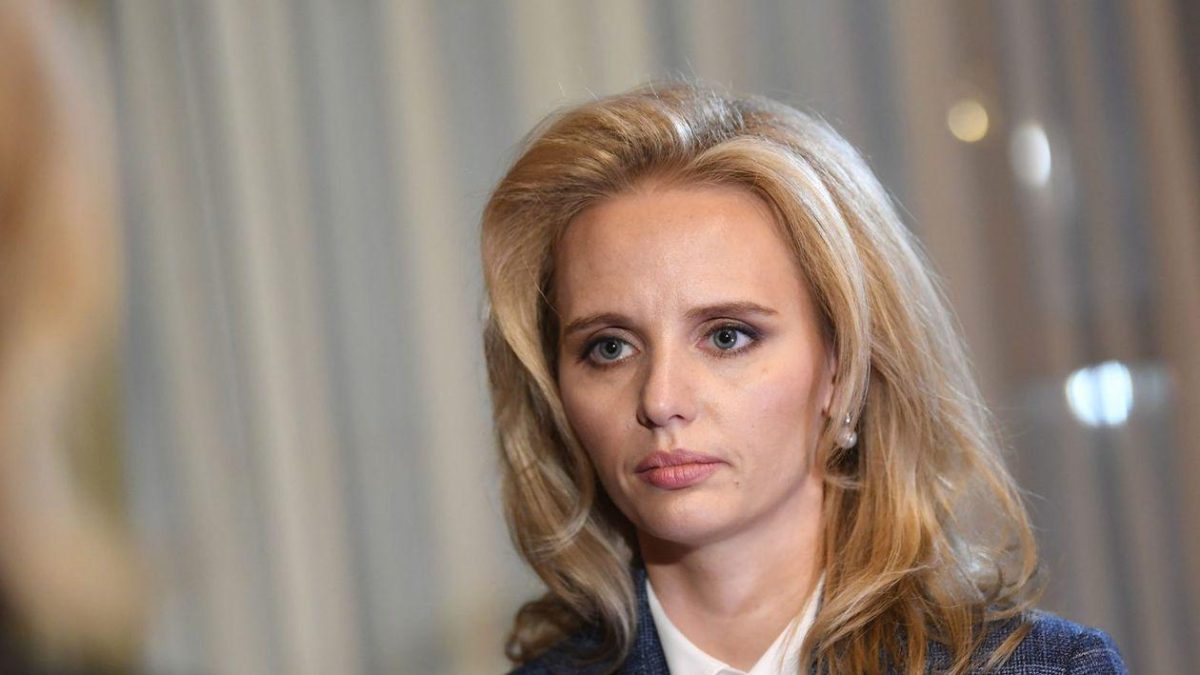 De ce Maria şi Yekaterina, fiicele lui Vladimir Putin, nu l-au strigat niciodată „tată” pe liderul de la Kremlin. Viaţa dură pe care au dus-o cele două