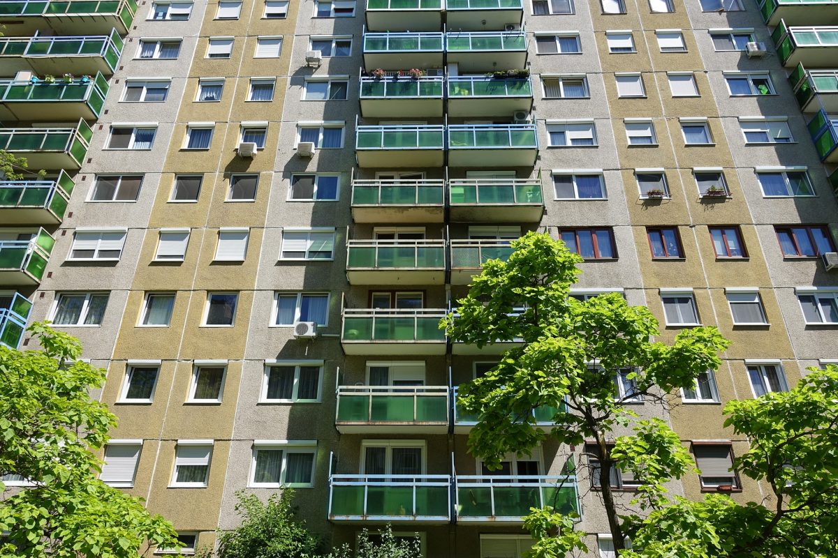 O asociație de proprietari a fost dată în judecată pentru 20 de lei. Cum s-a terminat procesul