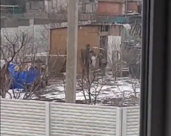 Video fabulos! Strategia de atac a ruşilor a fost deconspirată: cum fură găinile ucrainenilor. Râzi cu lacrimi