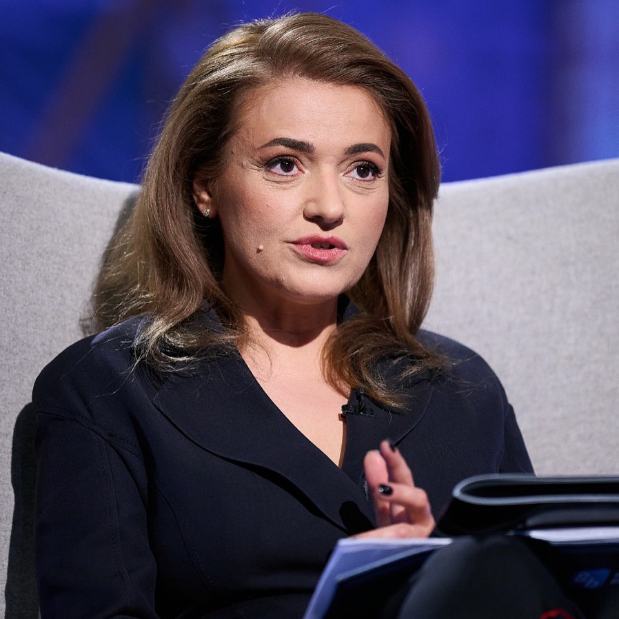 Imagine Stire De ce a divorțat, de fapt, Cristina Bâtlan, de la Imperiul Leilor. După 26 de ani de căsnicie | 2review.ro