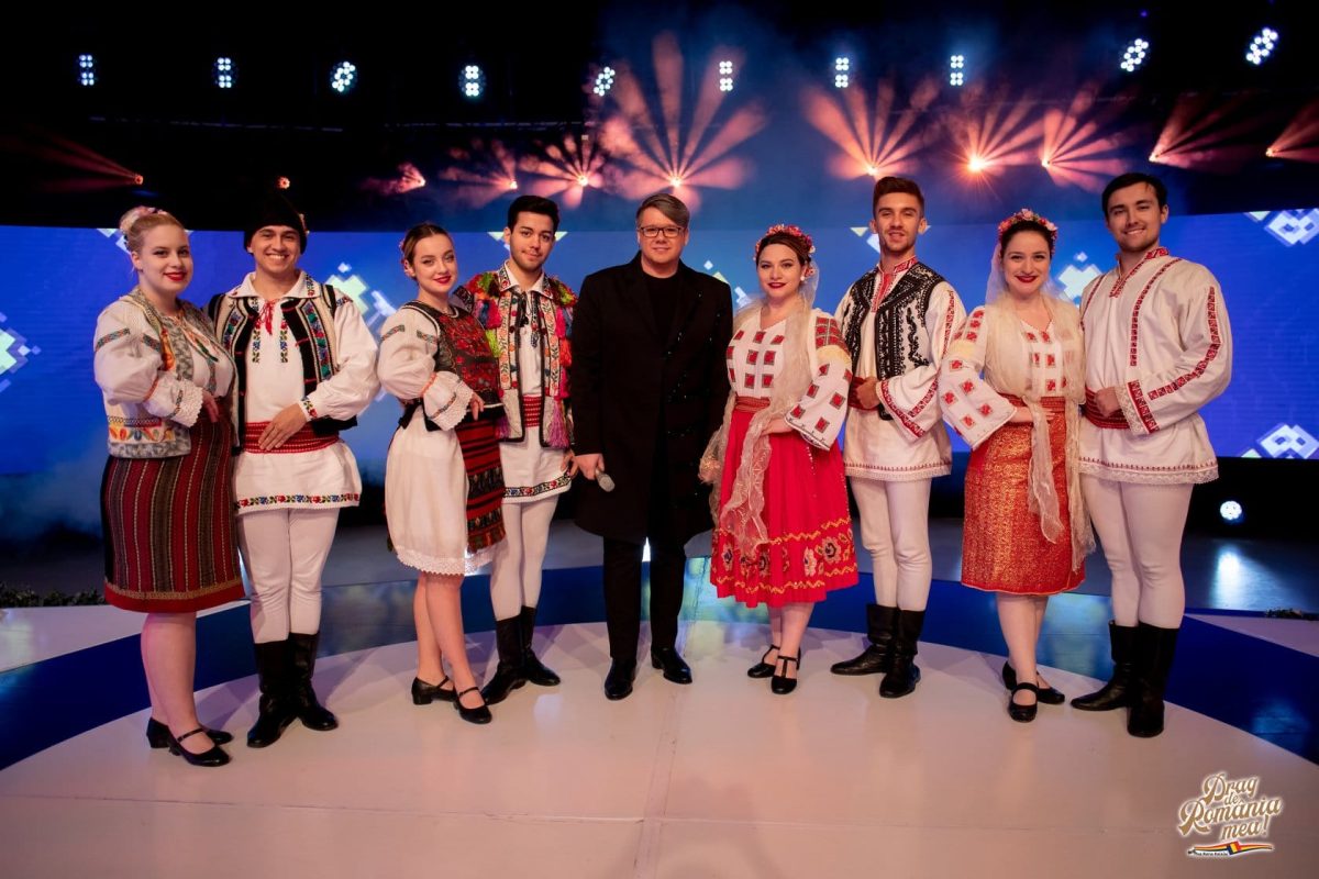 Imagine Stire Dublă sărbătoare la TVR 2, Paştele pentru catolici şi Floriile pentru ortodocşi | 2review.ro