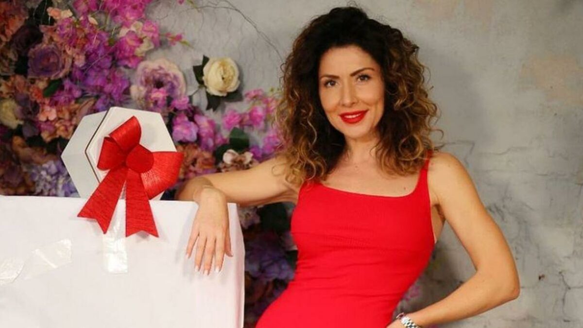 Imagine Stire Secretul a fost dezvăluit! Cum și cât mâncăm de sărbători ca să nu ne îngrășăm. Carmen Brumă: „Sunt două alternative”  | 2review.ro