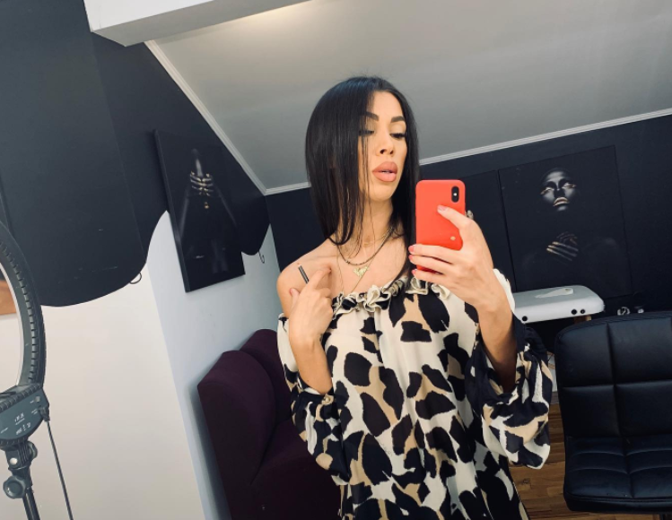 Imagine Stire Raluca Pastramă a dezvăluit numele pe care l-a ales pentru fetița sa. Primele imagini cu burtica de graviduță | 2review.ro