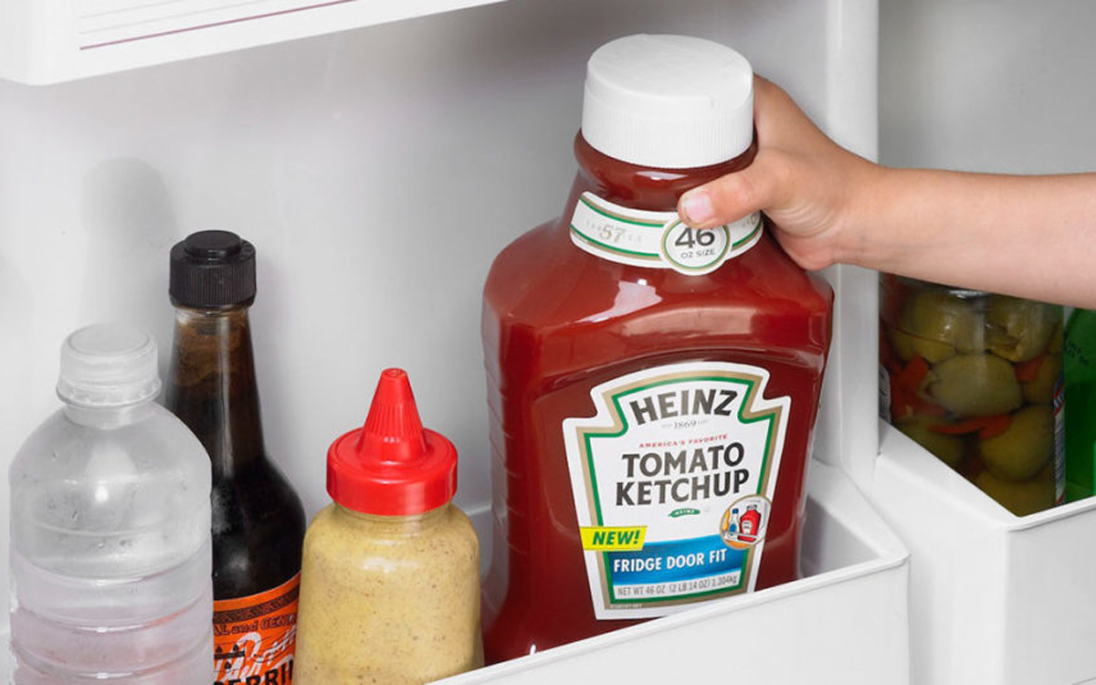Români, știați?! Câte zile rezistă în frigider muștarul și ketchup-ul, de fapt