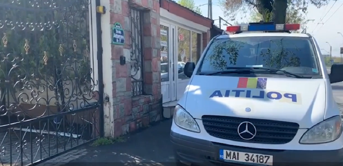Imagine Stire Descinderi la unul dintre cele mai temute clanuri din Capitală. Vrăjitoarea Sidonia și liderii grupării, săltați de mascați | 2review.ro