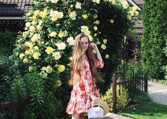 Nastia Smirnova, o refugiată de 14 ani din Ucraina ajunsă în Mamaia Nord, strigăt disperat de ajutor: „Mama e prea timidă, eu am văzut căpşuni în magazin”