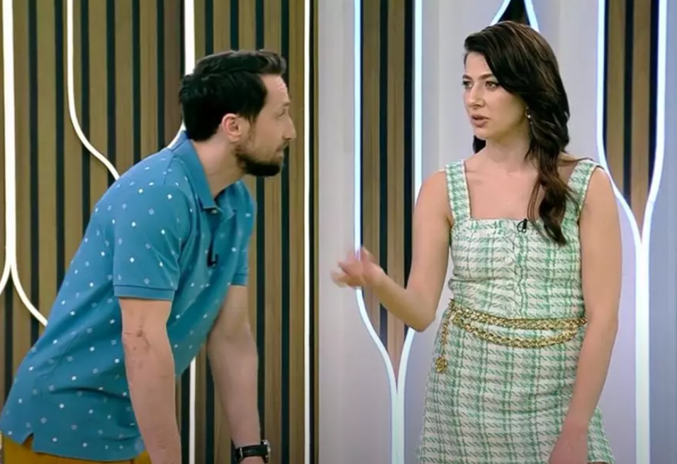 Imagine Stire Ce a putut Dani Oţil să îi spună Lidiei Buble în direct la TV: „Ești ca o scândură. Ești bolnavă?” | 2review.ro
