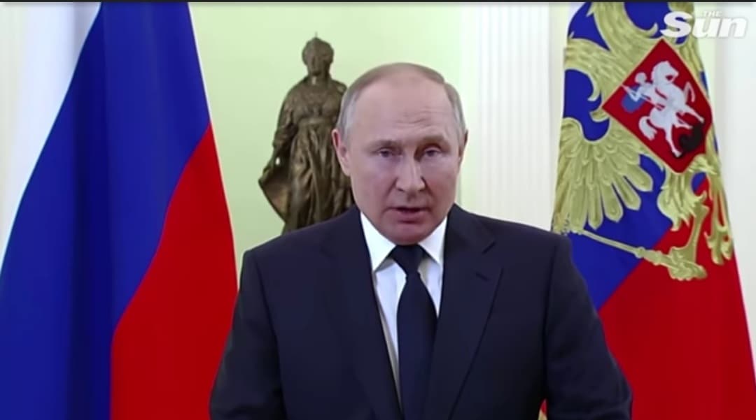 Putin le cere occidentalilor să nu mai livreze arme Ucrainei. Anunțul de după discuția cu Macron