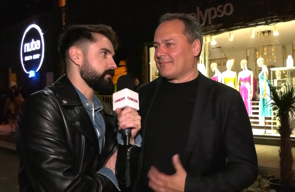 Imagine Stire Imagini de senzaţie cu Marius Ghenea alături de o focoasă şatenă. Cum au fost surprinşi cei doi pe litoral | 2review.ro
