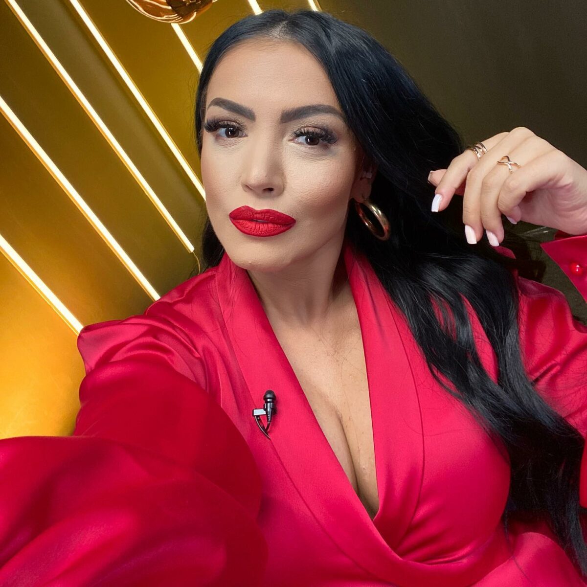 Imagine Stire Andreea Mantea este în culmea fericirii! S-a pozat cu inelul pe deget. Cum arată bijuteria care i-a „furat” ochii | 2review.ro