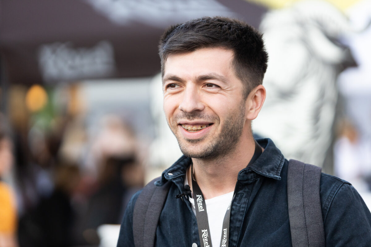 Imagine Stire Mircea Bravo s-a căsătorit. Celebrul vlogger a avut parte de glume la propria nuntă | 2review.ro
